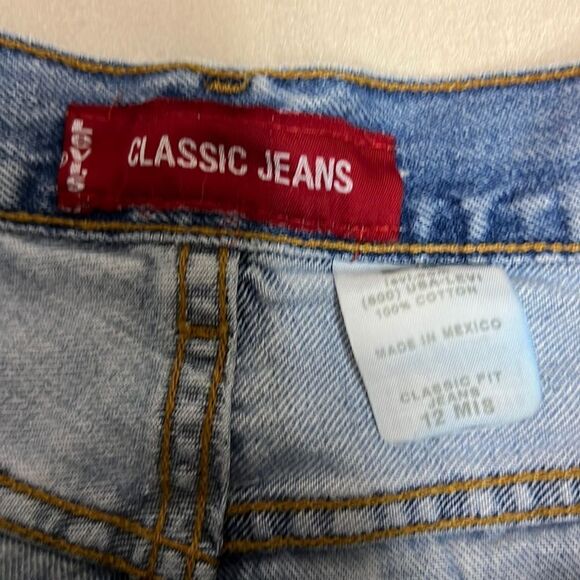 Levi's Distressed Denim Cutoff Jean Shorts Size 6 - Picture 3 of 7